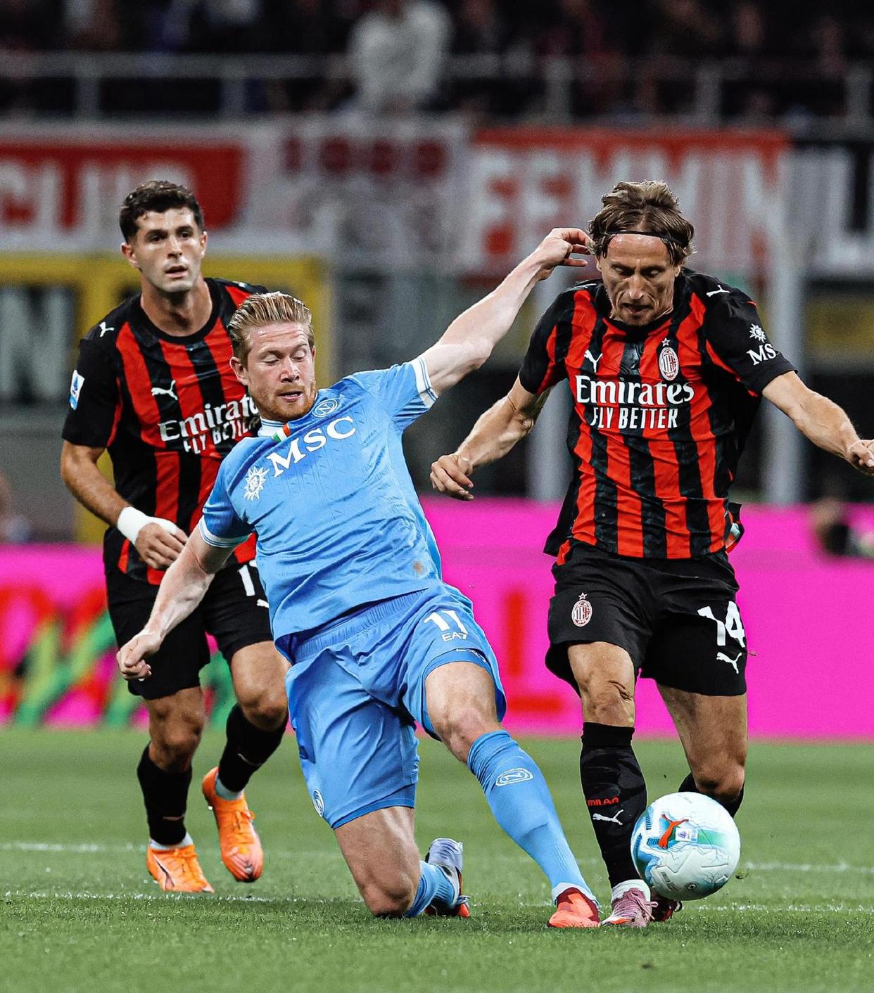 金年会入口-包含AC米兰发布备战花絮，赛后官宣签约，CBA常规赛任务艰巨，轮换策略成焦点的词条-金年会入口